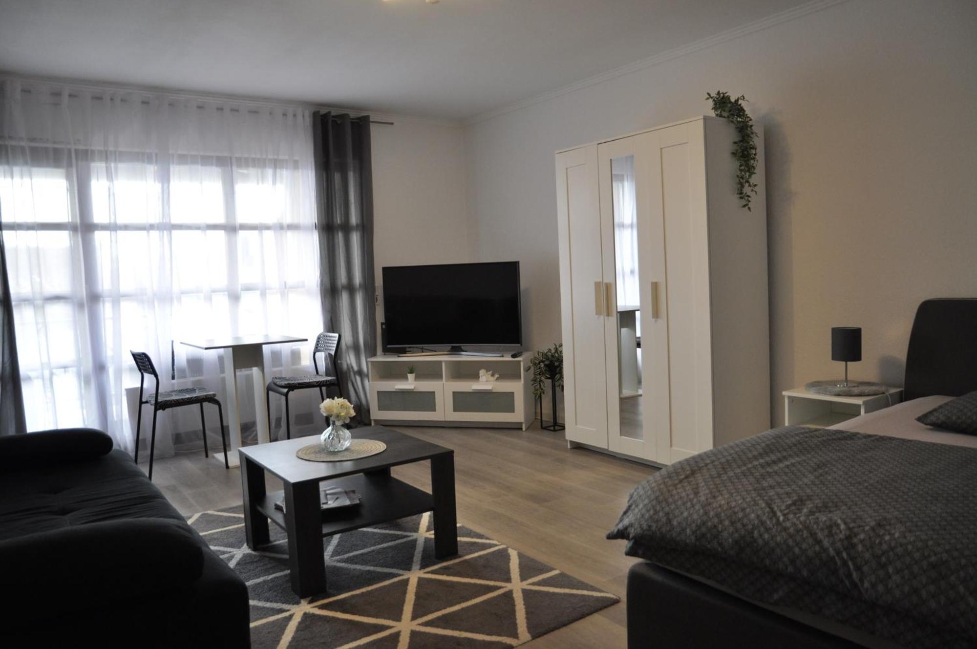 Deluxe Apartment 2 - Ruhe Oase - 1Zkb Balkon - Parkplatz Бад-Наухайм Экстерьер фото