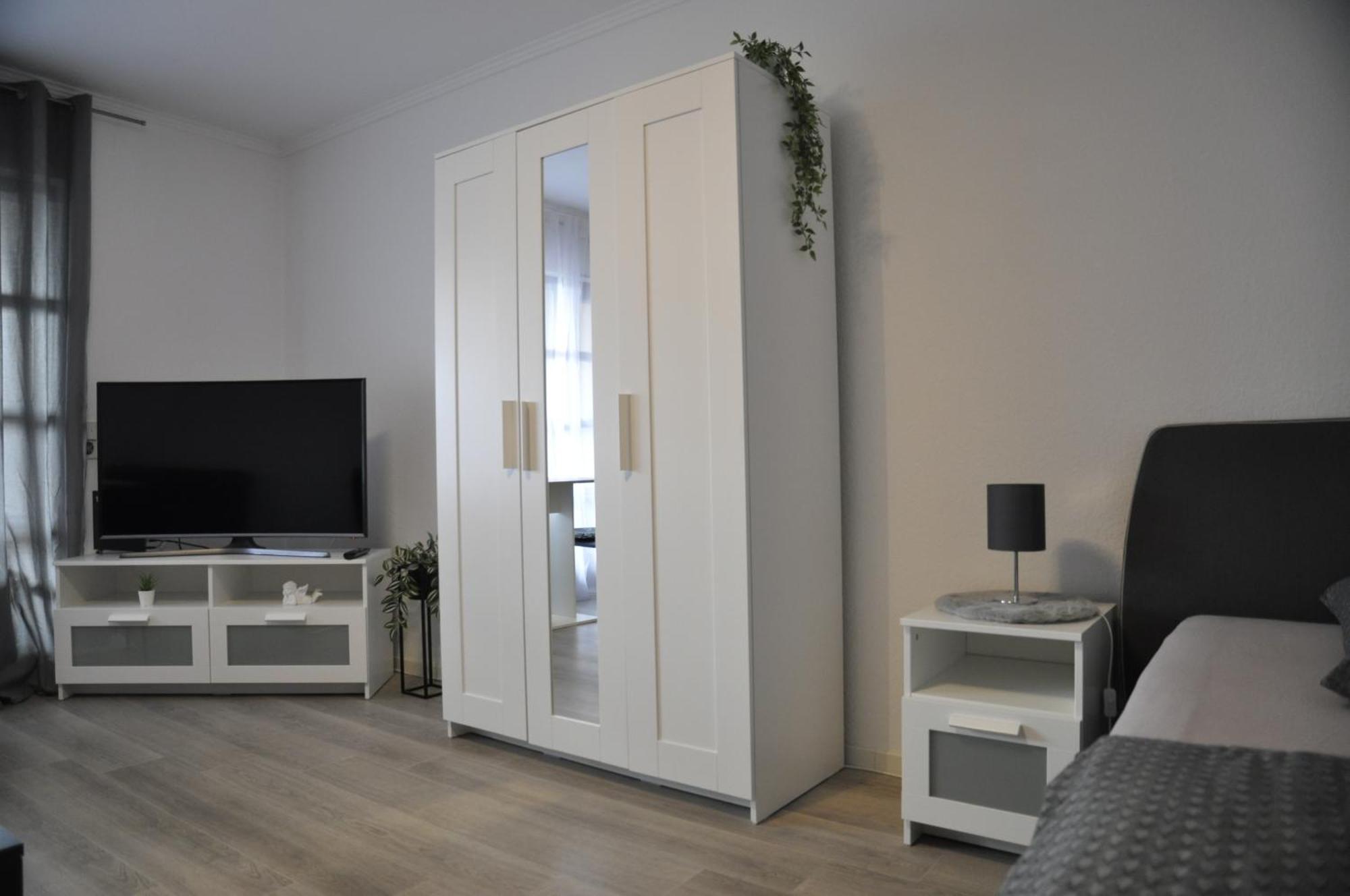 Deluxe Apartment 2 - Ruhe Oase - 1Zkb Balkon - Parkplatz Бад-Наухайм Экстерьер фото