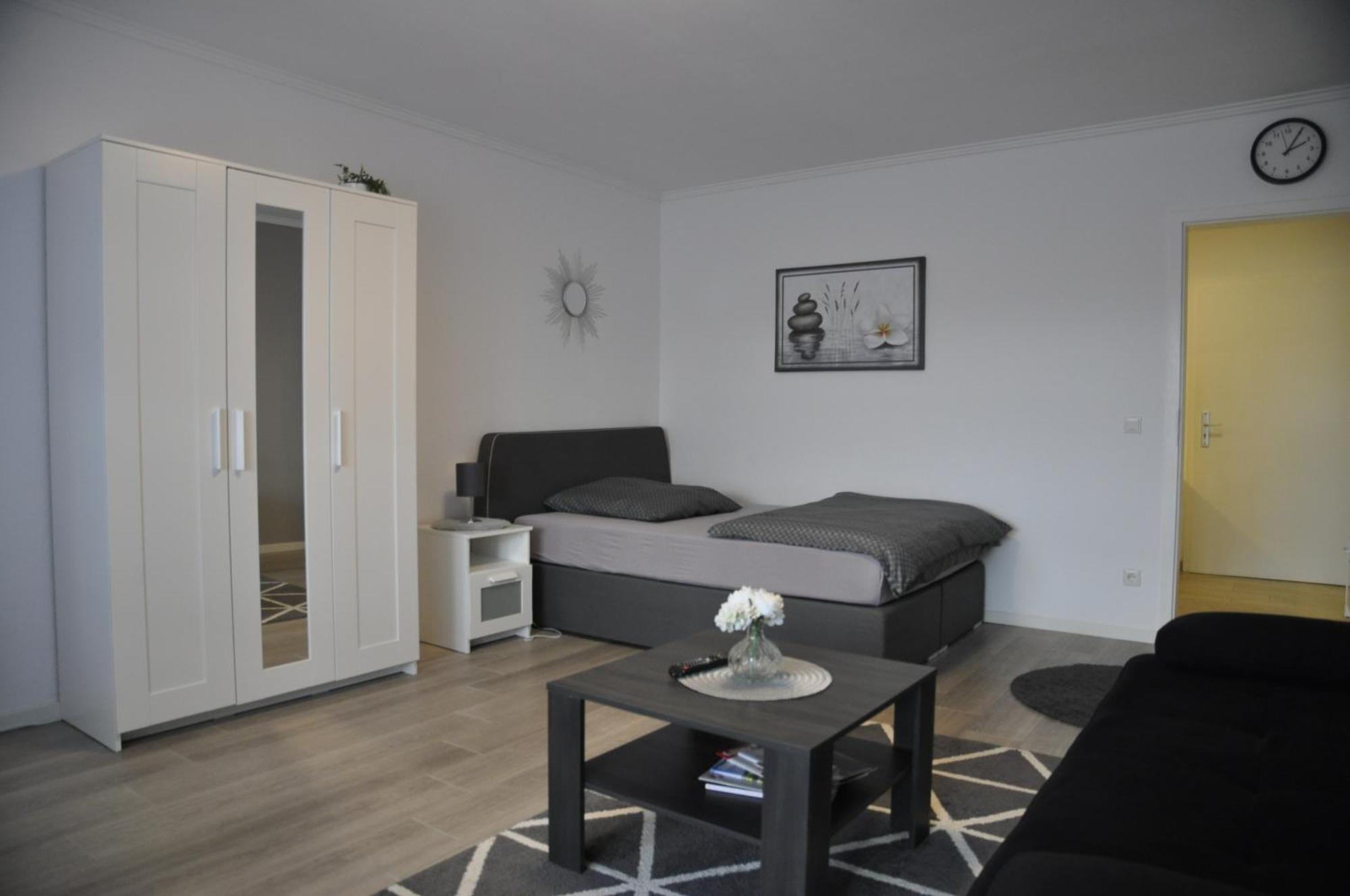 Deluxe Apartment 2 - Ruhe Oase - 1Zkb Balkon - Parkplatz Бад-Наухайм Экстерьер фото